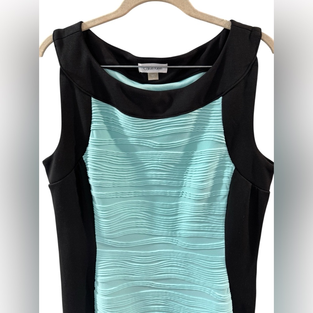 Calvin Klein Mint Green & Black Sheath Sleeveless Dress - Picture 3 of 7